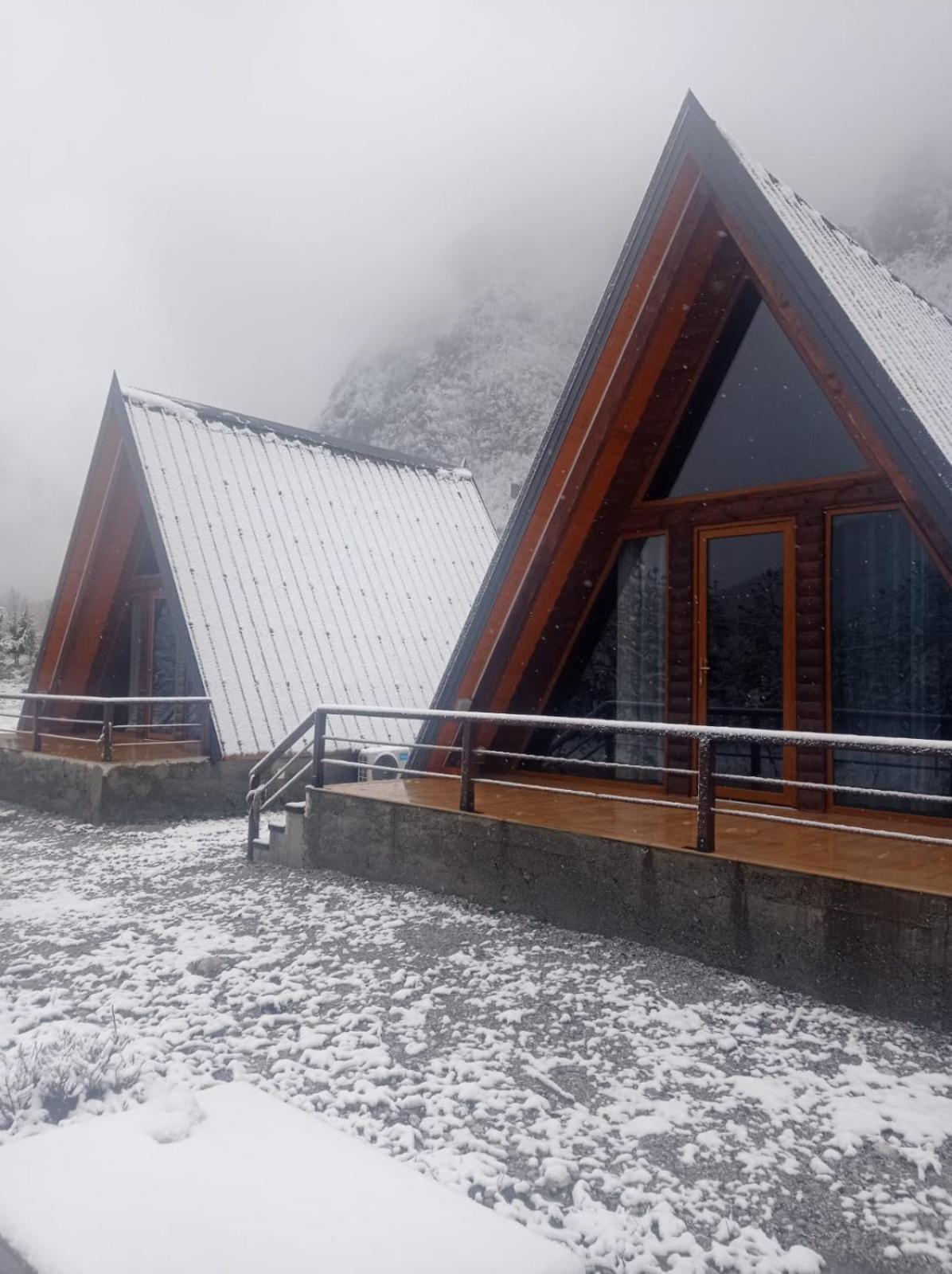 Bungaja Chalets Shkodra Exterior foto